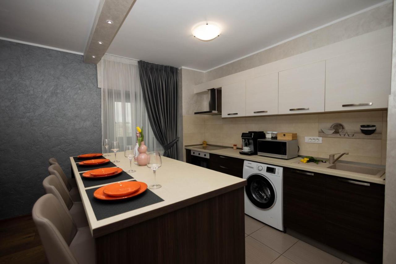 Appartement Central Apartament 4 à Iasi Extérieur photo
